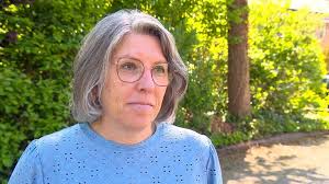 Leo (77) woont samen met Lois (22): 'Mijn huis is te groot voor mij alleen' 