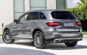 Mercedes Benz Siirtyy Glk Sta Glc Hen Tekniikanmaailma Fi Mercedes Benz Glc Mercedes Benz Suv Mercedes Benz