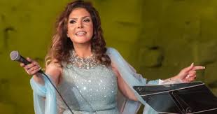 أنا عندي ثلاث أخوات بنات، كلهن متزوجات، وملتزمات. ØªØ¹Ø±Ù Ø¹Ù„Ù‰ Ø£Ø¨Ø±Ø² Ø£ØºØ§Ù†Ù‰ Ù†Ø§Ø¯ÙŠØ© Ù…ØµØ·ÙÙ‰ ÙÙ‰ Ø¹ÙŠØ¯ Ù…ÙŠÙ„Ø§Ø¯Ù‡Ø§ Ø§Ù„ÙŠÙˆÙ… Ø§Ù„Ø³Ø§Ø¨Ø¹