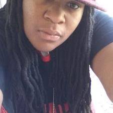 Ebony Foley (@beezybankz)