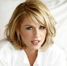 She S A Blonde Granted But I Love Her Hairstyle And I Wouldn T Mind Looking Like Her She S Part Elizabeth Beth Moore Bible Study Beth Moore Hair Styles