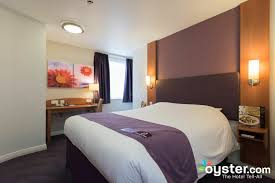Du ser tunnelbanestationen från hotellentren, en minuts promenad! Premier Inn London Blackfriars Fleet Street Hotel Review What To Really Expect If You Stay