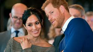 Zara anne elizabeth phillips, seit ihrer hochzeit zu offiziellen anlässen auch mrs. Royale Hochzeit Diskussion Um Meghan Markles Brautkleid