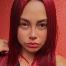 Mary Mell's Instagram, Twitter & Facebook