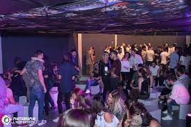 Est un lieu ou la colere et la malediction d allah tourne. Du Neuf A La Discotheque Le Set