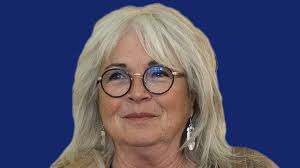 Linda Andreas's Instagram, Twitter & Facebook