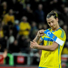 Zlatan ibrahimovic sempre ha mostrat en públic una imatge de tipus dur, d'estar per sobre del bé i del mal i de ser immune a tot el que l'envolta. Zlatan Ibrahimovic Denuncia Racismo En La Seleccion De Suecia Soy Futbol