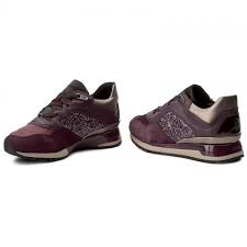 Bottes, bottines, escarpins, chaussures classiques, mocassins et baskets. Wardian Pripad Akrobacie Prijit Shakira Noir Sneakers Geox Pobrezi Zapisniku Skupina