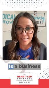 Lori Waring's Instagram, Twitter & Facebook