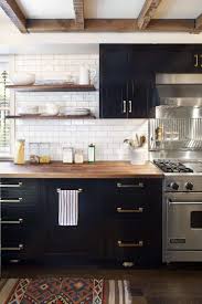 Cuisine 20 Facons D Adopter Le Noir Cuisine Amenagee Cuisine Appartement Cuisine Loft