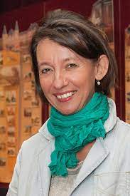 Edelényi judit kötetünkben a magyar katolikus püspöki kar tagjai, azaz huszonegy püspök atya vall életéről, hivatásáról. A Bocs Arcai 8 Resz Bay Judit Bodva Volgy Cserehat Blog