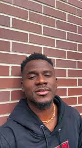 Chattanooga what's up! I'm hereeeeee. We still have some tickets 🎟️, so go  get yours. See y'all tonight!#demolaviolinist #DFearlesstour #Fearless