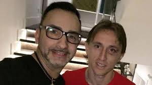 Modrica na usni, modrica ispod nokta, modrica na kapku, modrica na prstu, modriča bih, modrica wiki, modrica na trbuhu, modrica na uhu, modrica nakon vađenja krvi, modrica na oku. Modricev Frizer Pokazao Na Instagramu Modricu Na Oku Hrvatskog Kapetana Bljesak Info Bh Internet Magazin