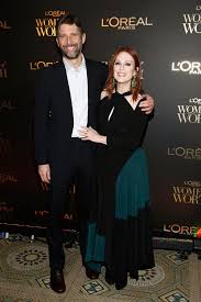 Ellen page, julianne moore, director peter sollett, and the film's other key players tell buzzfeed news how it updated: Julianne Moore Susses Doppelpack Mit Ihrer Tochter Promiflash De