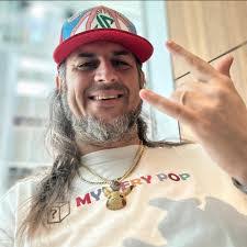 Nick Dufrene's Instagram, Twitter & Facebook