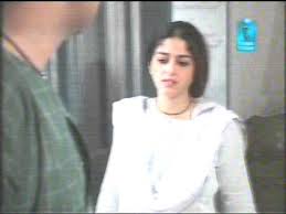 VISIBLE BRA STARAP BECK - YouTube