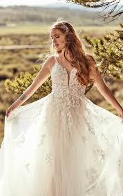 Tulle And Leaf Lace Wedding Dress All Who Wander Wedding Dresses Lace Ball Gown Wedding Dress Summer Wedding Dress