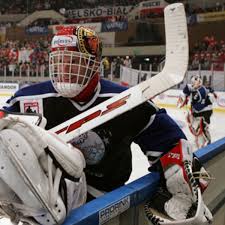 Riesen lager für hockey torwarthosen in allen größen und qualitätsstufen gratis versand ab 49€ gratis rücksendung! Eishockey Torwart Legende Dominik Hasek 46 Will Ein Jahr Pausieren Mehr Eishockey