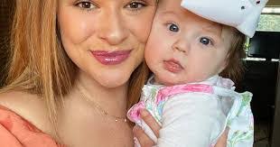 Katie Richard's Instagram, Twitter & Facebook