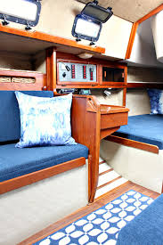 Ahoy Tour Our Updated Ticon 30 Sailboat Interior Dans Le Lakehouse Small sailboats are the ticket to big dreams on a small budget.