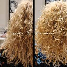 Pin Op Krullenknippen Krullenkapper Knippen Krullen Krulknippen Kapper Hairstyles Curls Curly