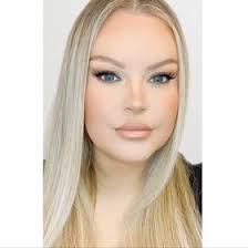 e m i l y . c a s a n o v a (emilycas)