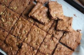 Comfy Cuisine Salted Caramel Brownie Brittle With Nestle Toll House Delightfulls Brownie Brittle Caramel Brownies Salted Caramel Brownies