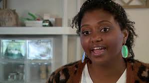 Stay-at-home mom turns making play dough into profitable business