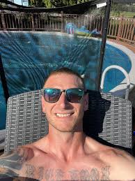 Ohh thats how its done ✔️ Her mom: "Honey slow down, you're gonna choke