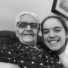 After our Dr. Curtis Pettaway lost his mother at age 10, he decided to  pursue a career in medicine. “I made the decision to go into medicine based 