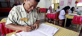 Kejar paket c sempat menjadi populer karena para peserta ujian nasional (un) tingkat sma dan ma yang tidak lulus dapat mencoba lagi dengan menggunakan jalur ini. Biaya Jurusan Syarat Dan Alur Pendaftaran Ujian Paket C Di Indonesia Daftar Harga Tarif