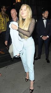 Tiffany ariana trump was born on october 13, 1993, in west palm beach, florida. Tiffany Trump Looks Worse For Wear As She Leaves Bar With Mum Marla Maples Aktuelle Boulevard Nachrichten Und Fotogalerien Zu Stars Sternchen