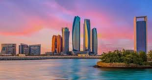 إلى هذا، أكدت شرطة أبوظبي اندلاع حريق صباح اليوم، ما أدى إلى انفجار في 3 صهاريج نقل محروقات بترولية في منطقة مصفح آيكاد 3، بالقرب من خزانات . Ø£Ø¨ÙˆØ¸Ø¨ÙŠ ØªØ¹ÙŠØ¯ Ù‚ÙŠÙˆØ¯ Ø§Ù„Ø¯Ø®ÙˆÙ„ Ø¥Ù„ÙŠÙ‡Ø§ Ù…Ù† Ø§Ù„Ø¥Ù…Ø§Ø±Ø§Øª Ø§Ù„Ø£Ø®Ø±Ù‰ Ù…Ø¹Ù„ÙˆÙ…Ø§Øª Ù…Ø¨Ø§Ø´Ø±