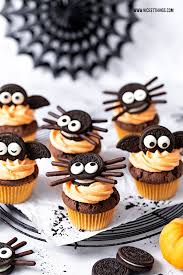 Fledermaus Cupcakes Und Spinnen Cupcakes Ein Halloween Rezept Fur Oreo Cupcakes Nicest Things Halloween Food Cupcakes Halloween Desserts Easy Halloween Food Desserts