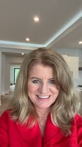 Kimberly Briggs's Instagram, Twitter & Facebook