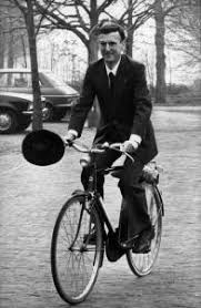 Parliaments Politics and People seminar: Harm Kaal, 'Popular politics: the  friendly match between sport and politics in the Netherlands'