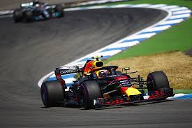We kunnen ons allemaal de race herinneren met de trulli train en natuurlijk de team orders bij ferrari wat veel stof deed opwaaien. Verstappen Verbetert Baanrecord In Tweede Training Gp Van Duitsland