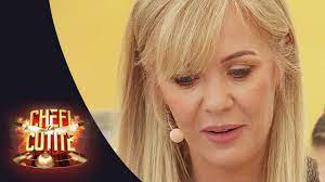 În ediția 33 din sezonul 9 chefi la cuțite, chef dumitrescu folosește amuleta care îi dă posibilitatea să schimbe concurenți. Alexandra Drumea Voicu A Venit SÄƒ I IndulceascÄƒ Pe Chefi Youtube