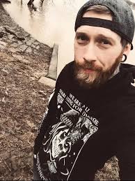 This cold weather build up to summer is actually killing me 😭