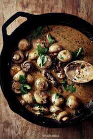 Pork Tenderloin In A Black Pepper Mushroom Sauce Recipe Needs Bing Translator Pork Tenderloin Mushrooms Hot Brot Stew Recipes Cooking Cooking Recipes