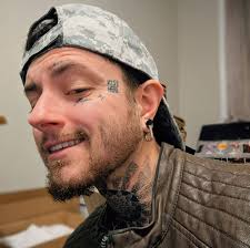 Liam Moth Frank (@liamandrewfrank) • Facebook