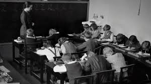 Sedih memang jika bicara tentang 'perpisahan'. 25 Kata Kata Perpisahan Yang Menyentuh Hati Untuk Guru 2021 Poskata