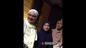 List download lagu mp3 siti nurhaliza comel pipi merah (6:75 min), last update apr 2021. Download Siti Nurhaliza Rakam Lagu Comel Pipi Merah Mp3 Mp4 3gp Flv Download Lagu Mp3 Gratis
