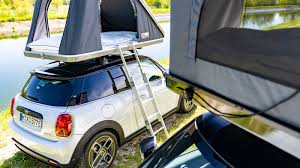 If the new battery is working properly, you should see the parking lights flash and also hear the door locks opening or closing. Mini Hops On The Rooftop Tent Craze