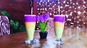 Gelas cantik dan unik ini sangat cocok dipakai untuk minuman cold maupun hot. Rainbow Juice Sensasi Tiga Buah Segar Dalam Satu Gelas Tribunnews Com Mobile