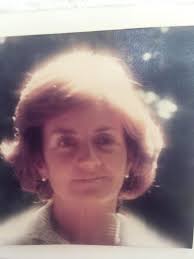 Hoy La Sally, nuestra madre, cumpliría 90 años! 9 hijo y 35 nietos! No he  conocido una mujer con mayor sensibilidad por la naturaleza y las personas!