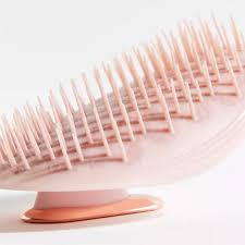 We spend 100 hours ranking 10 natural hair makeup brushes seen on wirecutter, consumer reports, reddit to find the top rated. 7 Detangling Brushes For Natural Hair 2021 The Strategist