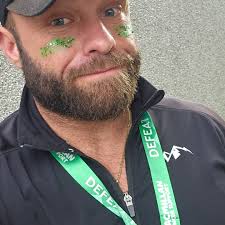 This #PhotoFriday we're celebrating @macmillancancer Defeat The Peak:  Snowdon (Yr Wyddfa) at Night Challenge! ⛰️ On September 6th, Macmillan's  supporters donned their headtorches and trekked through the night to  Snowdon's summit, before