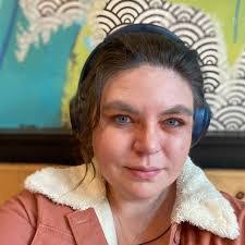 Madeline Roth's Instagram, Twitter & Facebook