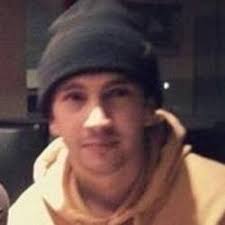 Oliver Andrade (@OliverAndVi)